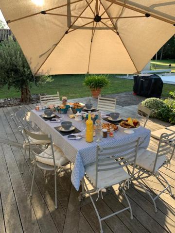 Moulin Crozet Bed & Breakfast Montceaux Bagian luar foto